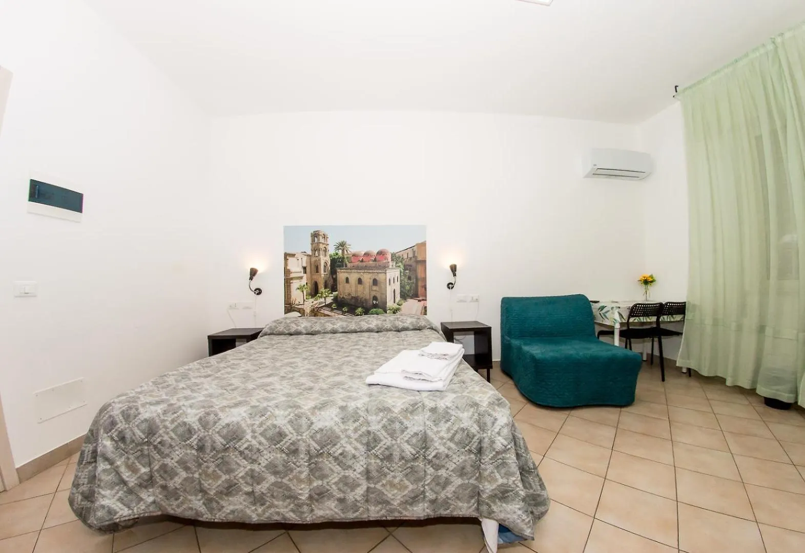 Into Palermo B&B 3*,