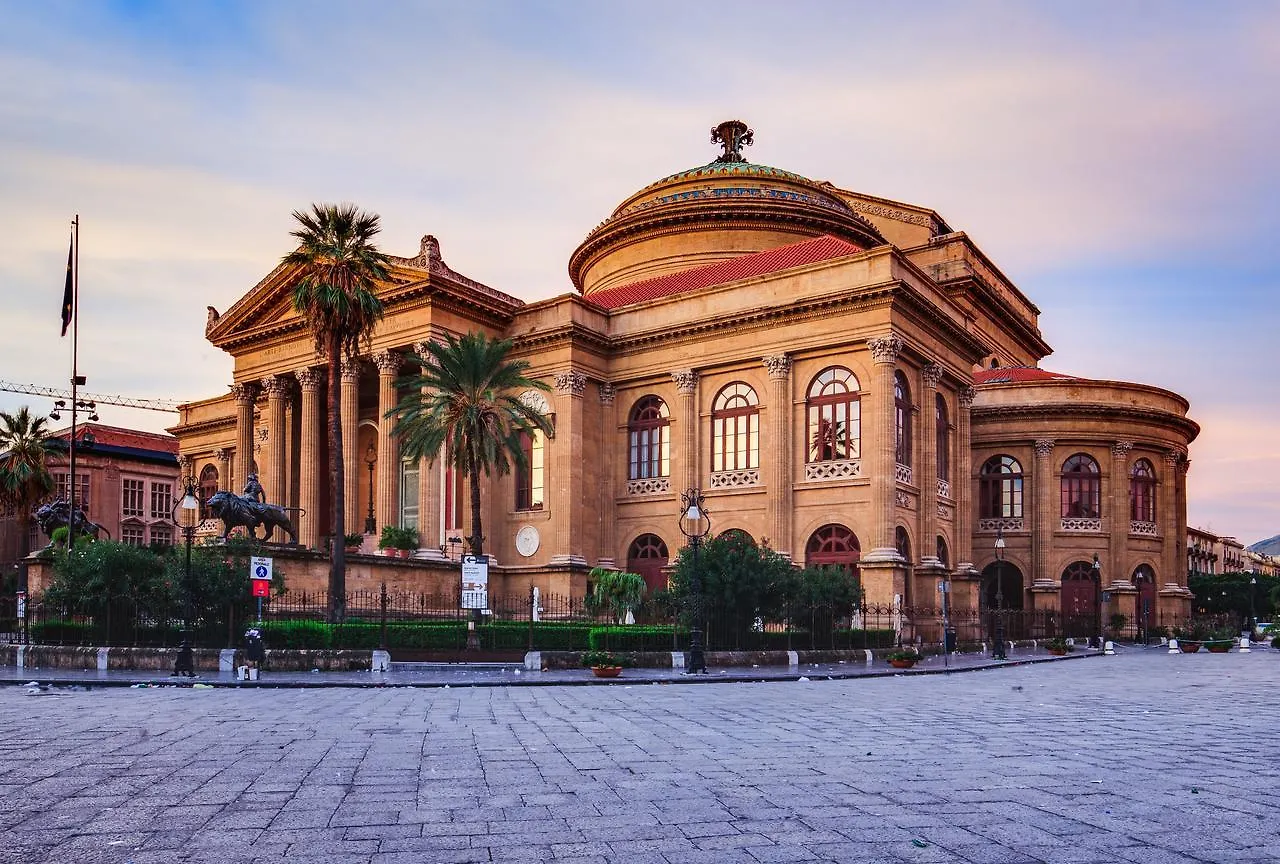 Into Palermo B&B 3*,